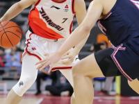 开云体育直播-包含沪上球队赢得胜利，聚光灯下备受关注的词条