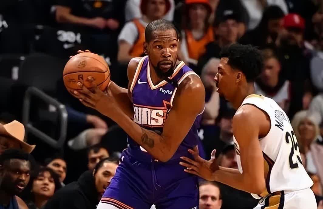 太阳队主场失利,球员状态起伏不定 太阳队主场失利,球员状态起伏不定