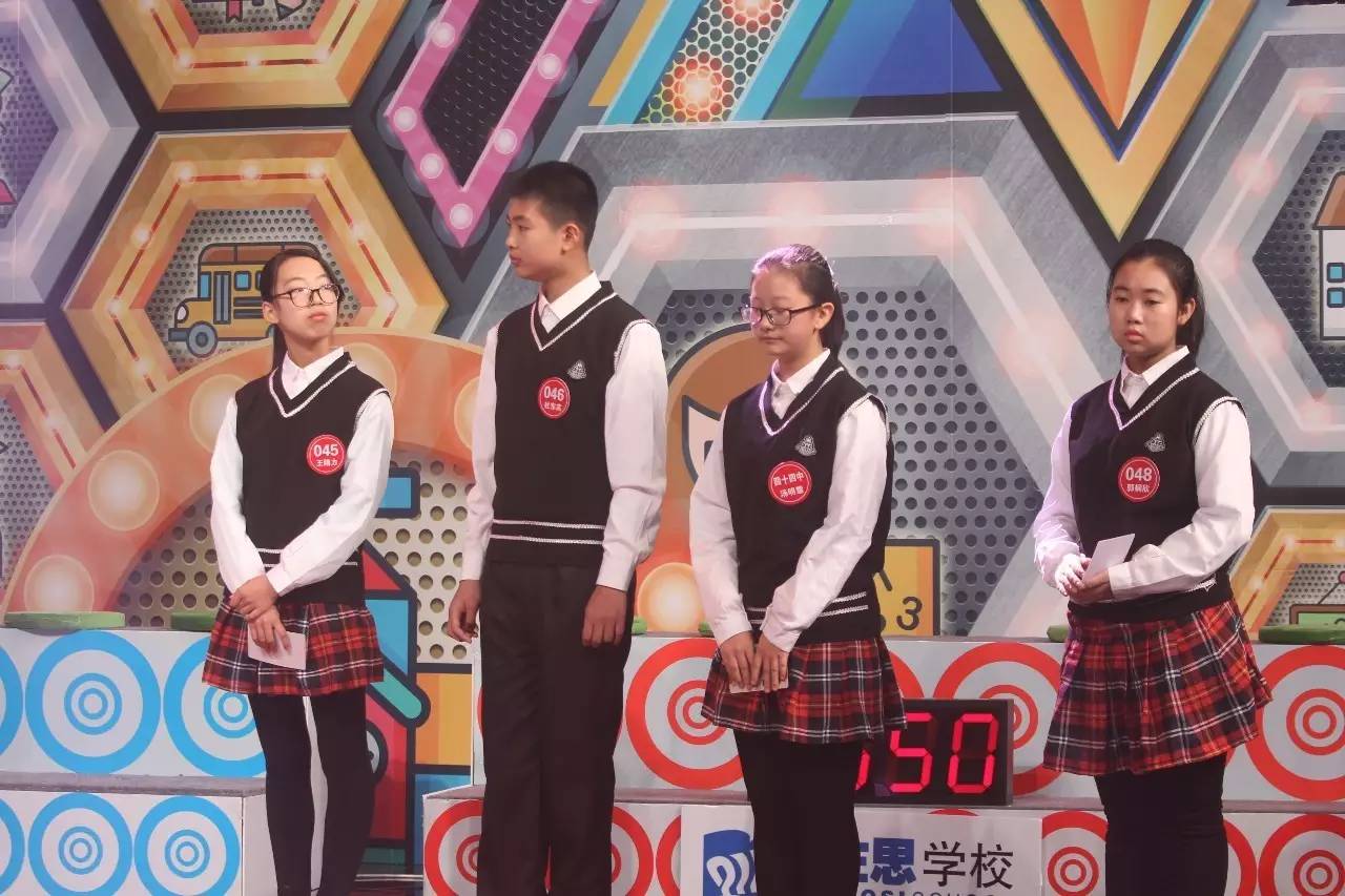 包含沪上球队赢得胜利，聚光灯下备受关注的词条