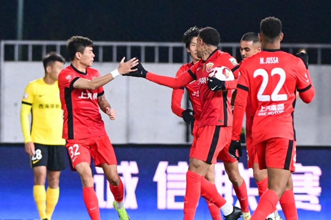 上海德比赛事激战,胜利属于上港 上海德比赛事激战,胜利属于上港