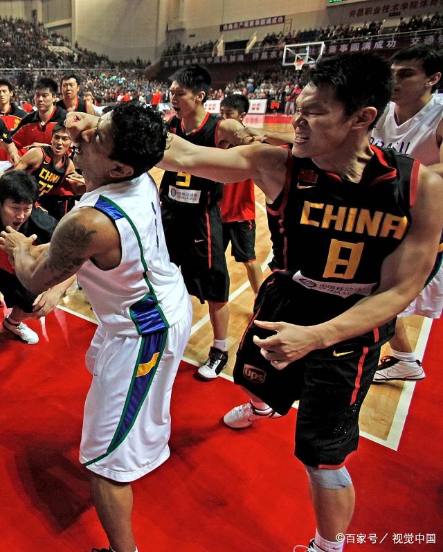 热血澎湃的比赛,双方球员在场上拼尽全力的简单介绍 热血澎湃的比赛,双方球员在场上拼尽全力的简单介绍