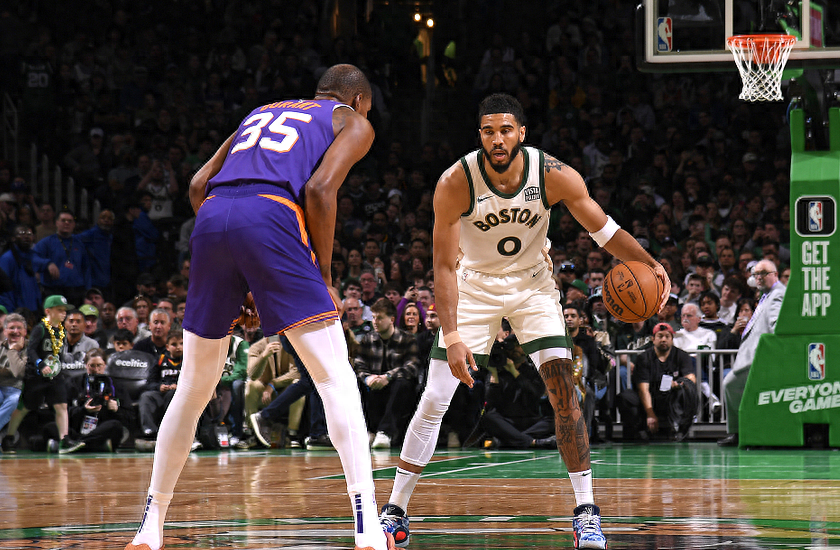 上海队完胜湖人，塔图姆关键制胜