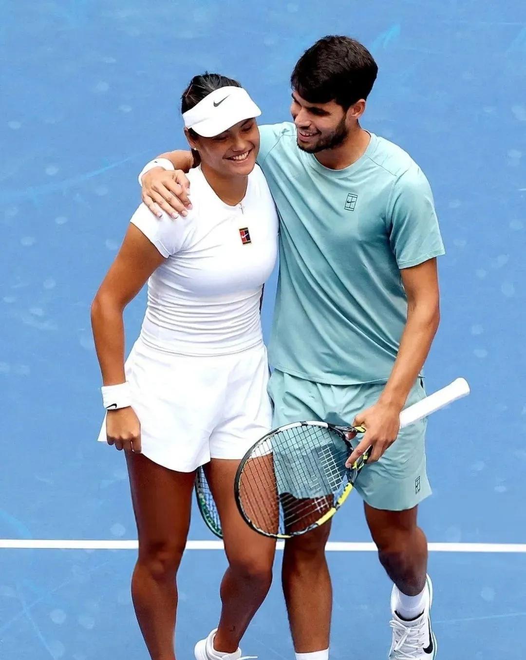 戴维斯杯力克美网,阿尔卡拉斯惊艳四座 戴维斯杯力克美网,阿尔卡拉斯惊艳四座